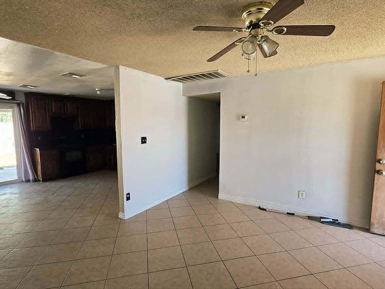 8220 W MEADOWBROOK Avenue photo 5