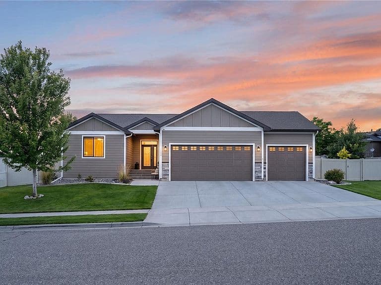 3128 Peregrine Ln photo 1