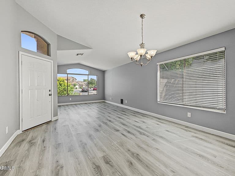 11145 W WINDSOR Avenue photo 5