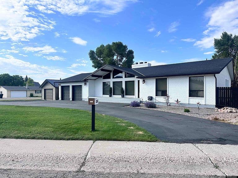 1337 Uinta Dr photo 3