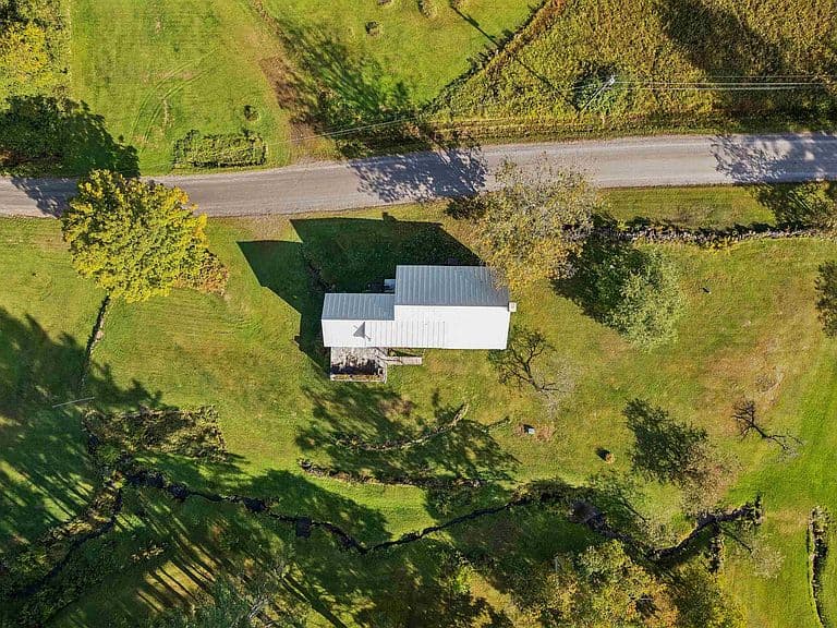 94 Foundry Road photo 5