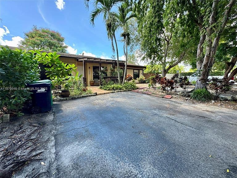 13527 SW 101st Ln photo 3
