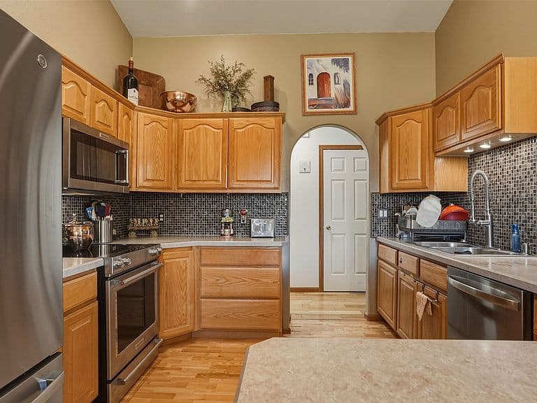 155 Edens Ln photo 1