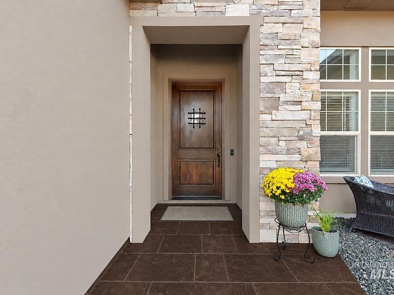 2179 E Trail Blazer Dr photo 2