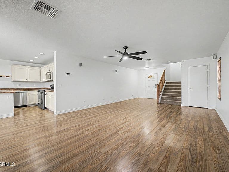8422 E KEATS Avenue photo 5