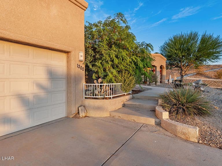 1200 Crater Cir photo 4