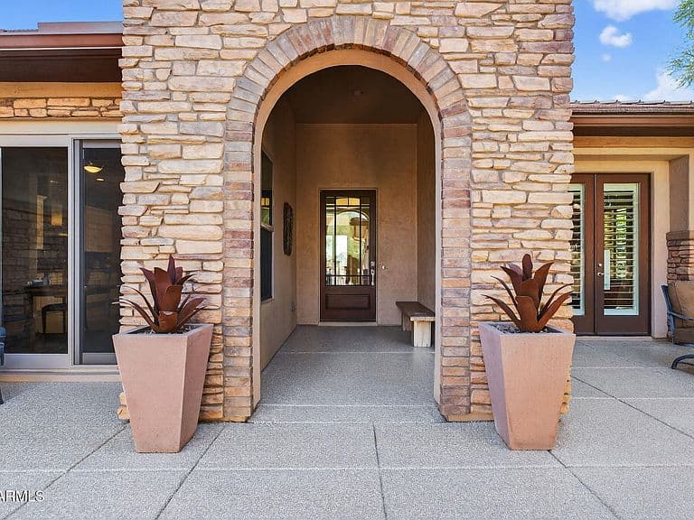 16763 W HOLLY Street photo 1