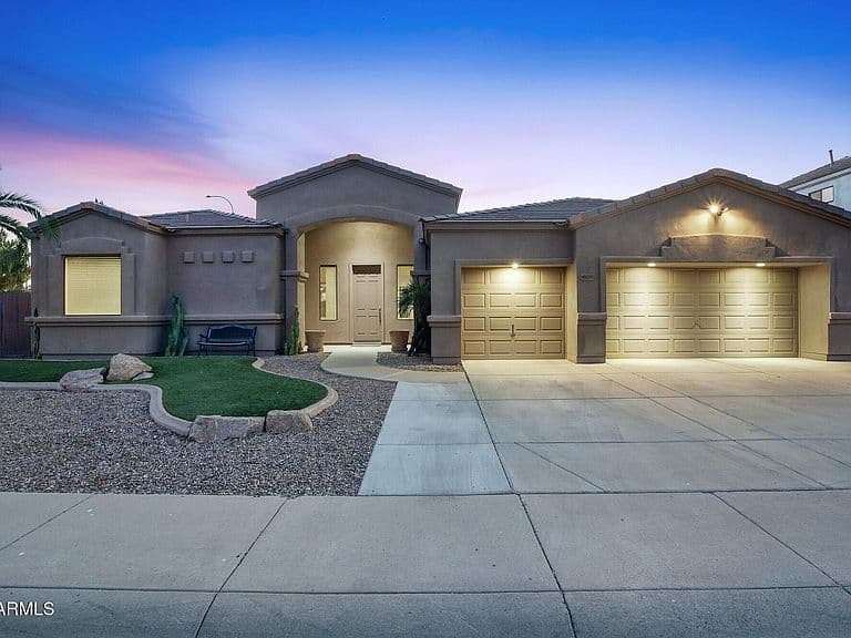 6690 S Eucalyptus Place photo 1