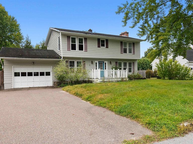 12 Woodland Place photo 1