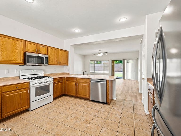 21103 E SADDLE Way photo 5