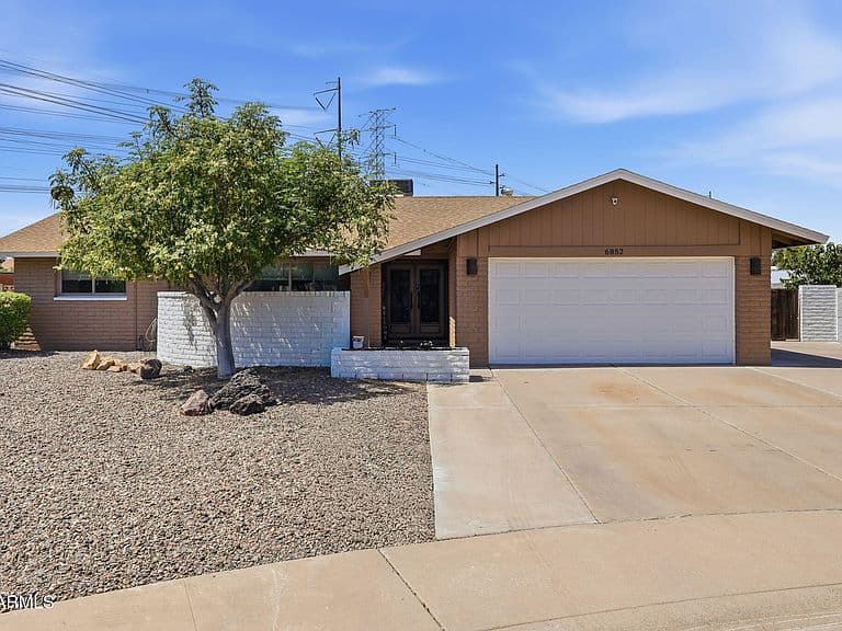 6852 S TERRACE Road photo 1