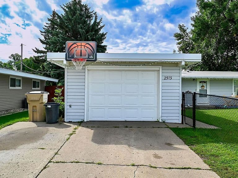 2513 W Central Ave photo 4