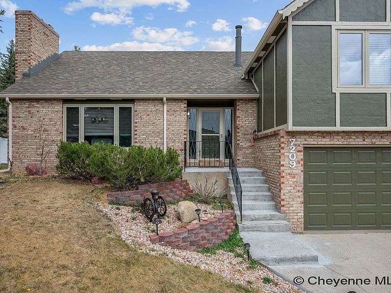 7209 Hawthorne Dr photo 3