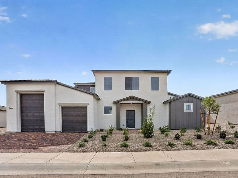 317 Sam Way photo 1