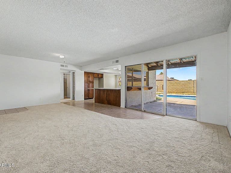 5208 W SHANGRI LA Road photo 3