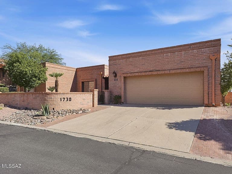 1730 W Camino Urbano photo 1