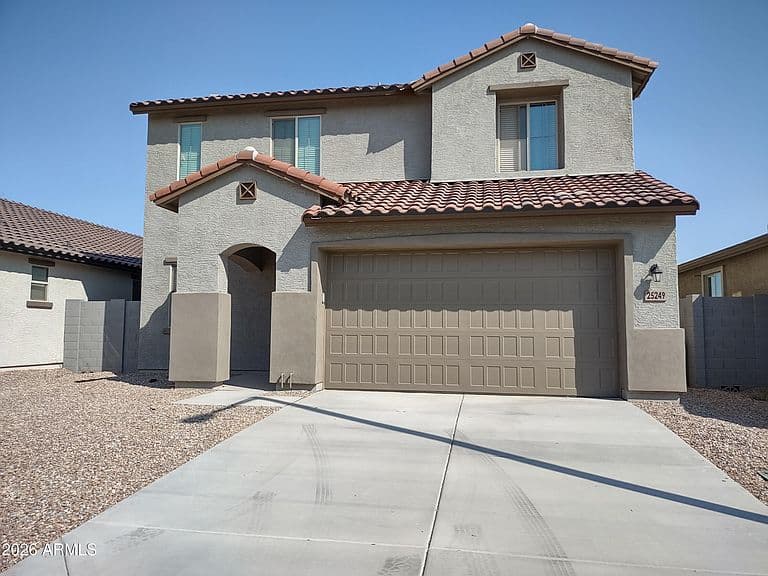25249 W WAYLAND Drive photo 4