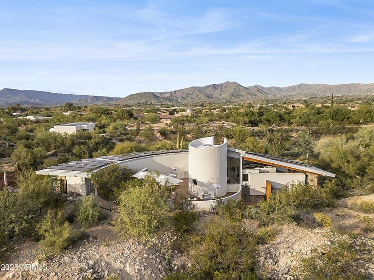 7915 E PRIMROSE Path photo 1