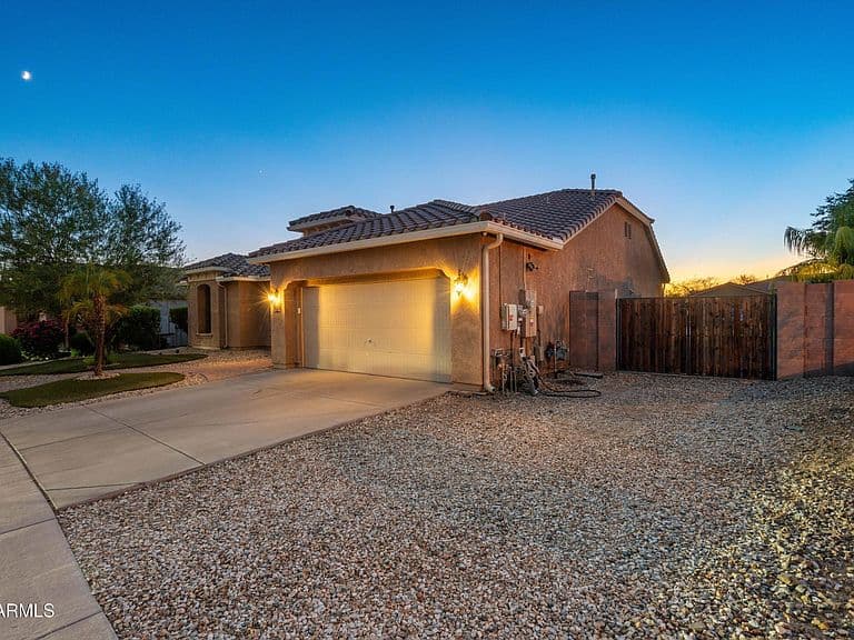 2020 W BAJADA Road photo 3