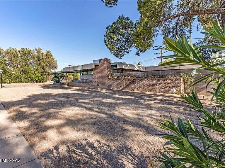 5646 E Towner St photo 5