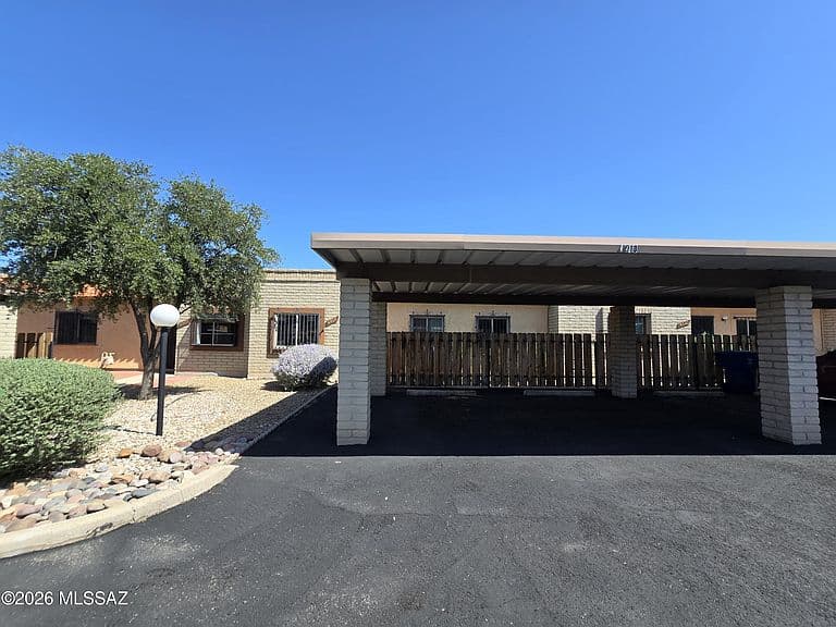 8919 E Calle Norlo photo 2