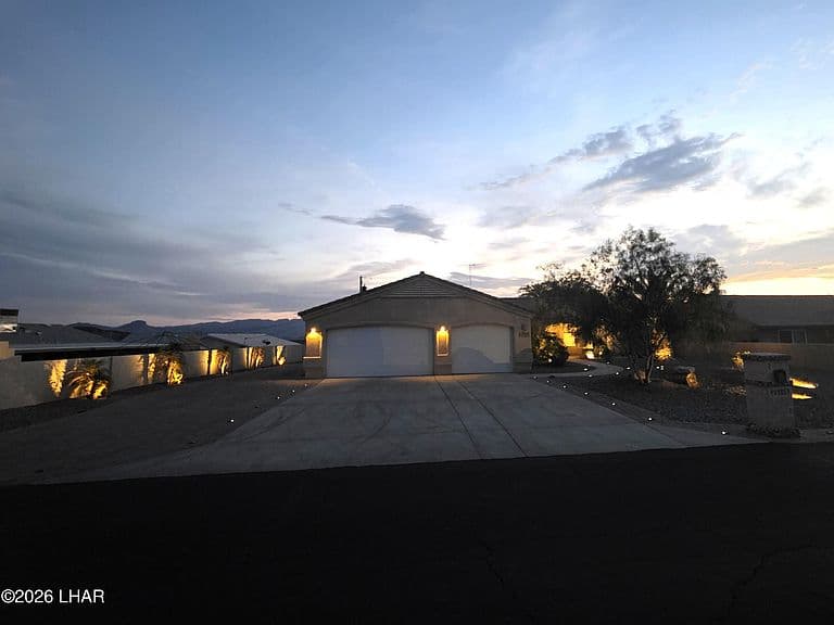 1185 Mohican Dr photo 2