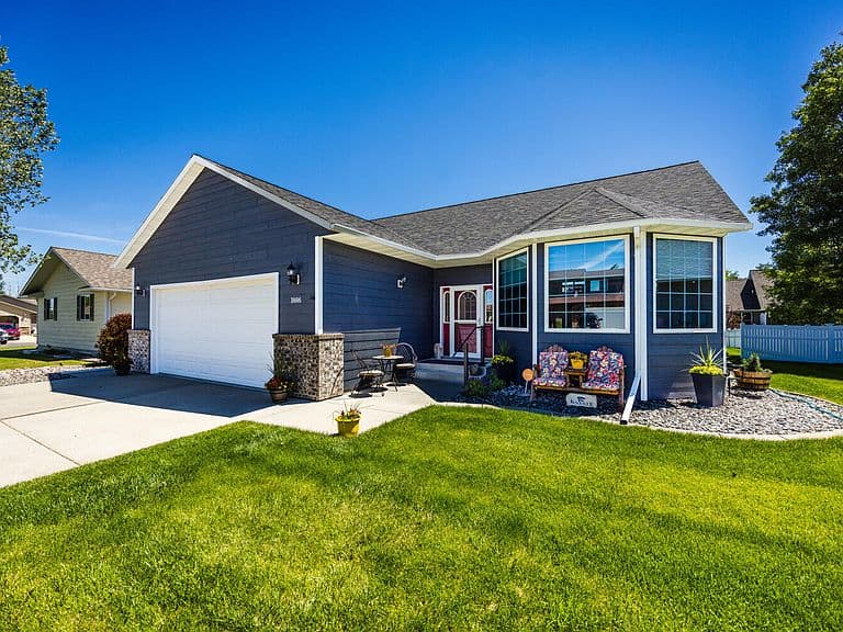 1886 Paintbrush Dr photo 2
