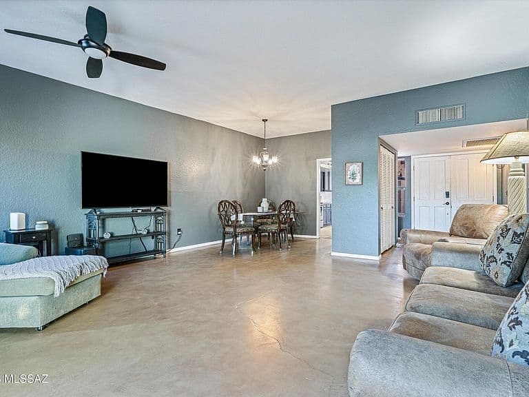 6324 N Camino Hermosillo photo 5