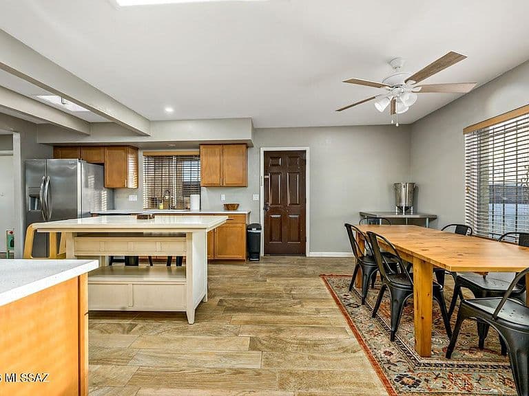 2191 S Sunburst Dr photo 4