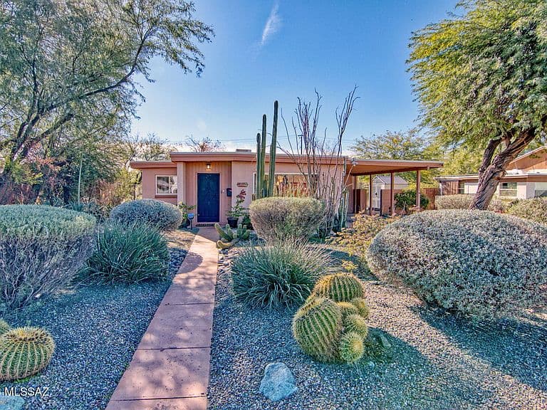 2926 E Glenn St photo 2