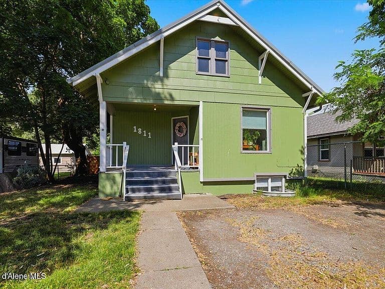 1811 N Nora St photo 1