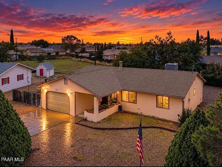3556 N Needles Dr photo 2
