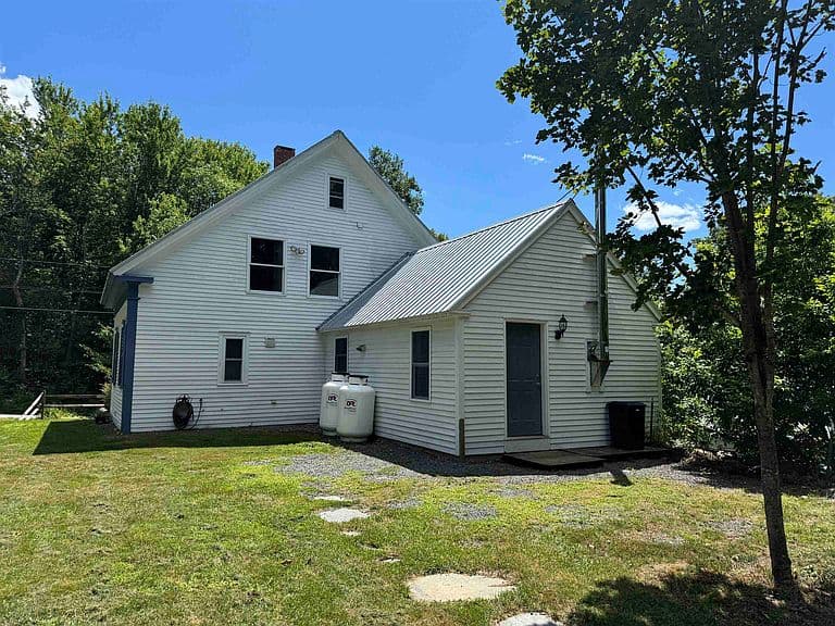 136 Village Road photo 2