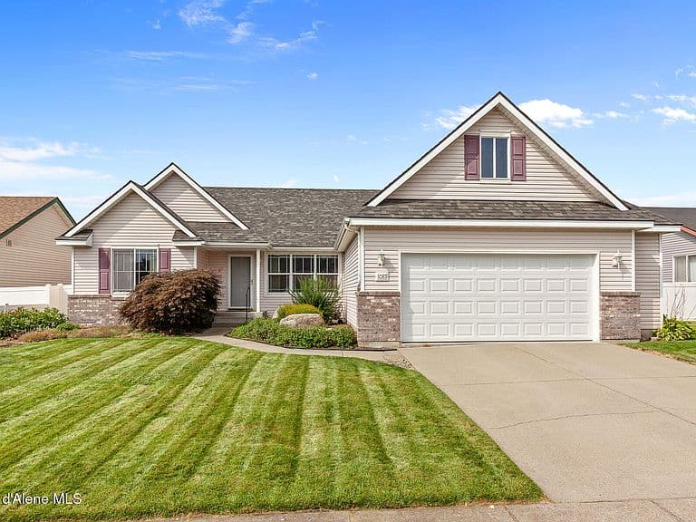 1085 N Whidbey Ln photo 1