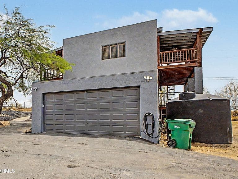 40404 N NEW RIVER Road photo 3