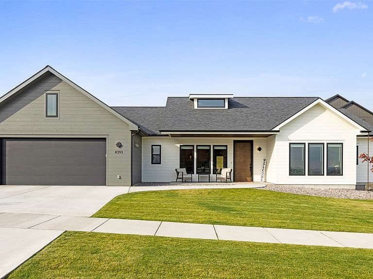 4393 Christian Dr photo 2