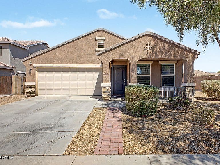 21626 W HILTON Avenue photo 2