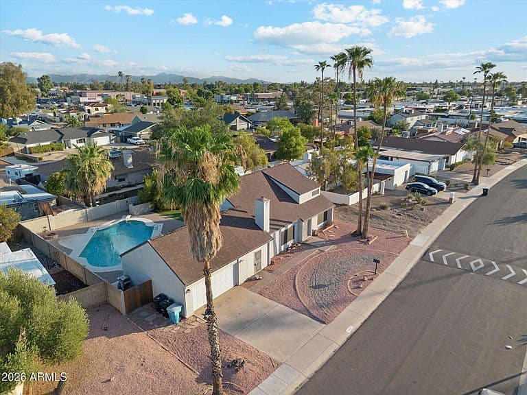3017 W SAHUARO Drive photo 4