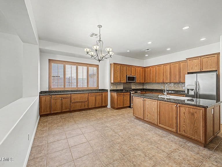 13222 W ANNIKA Drive photo 4