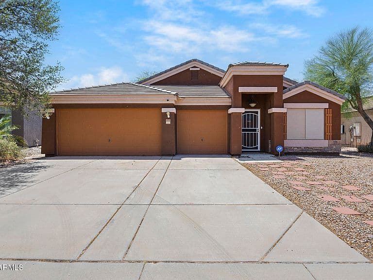1773 E CARDINAL Drive photo 1