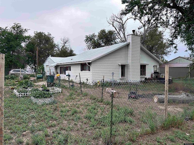 240 2nd St photo 2
