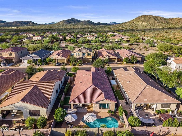 609 E PASARO Drive photo 3