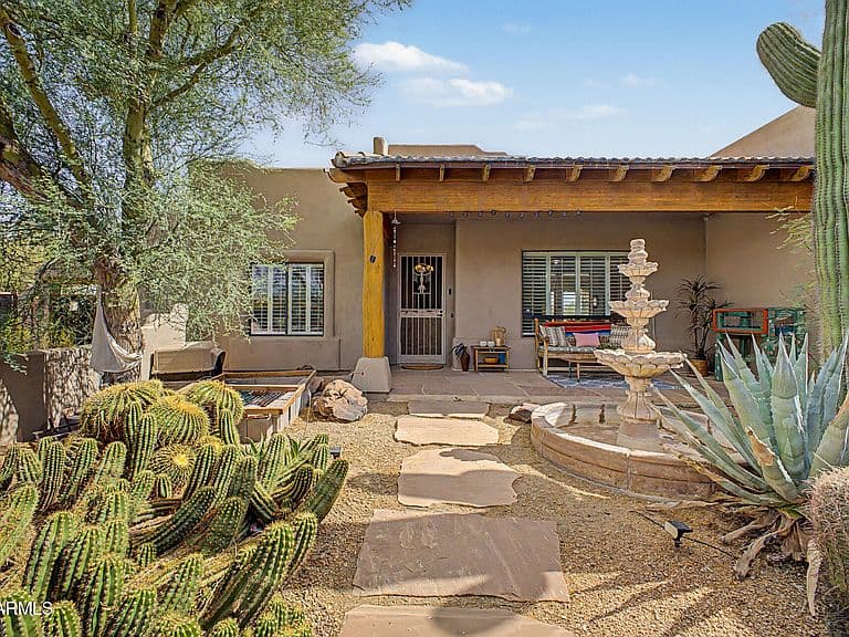 1723 E DOLORES Road photo 3