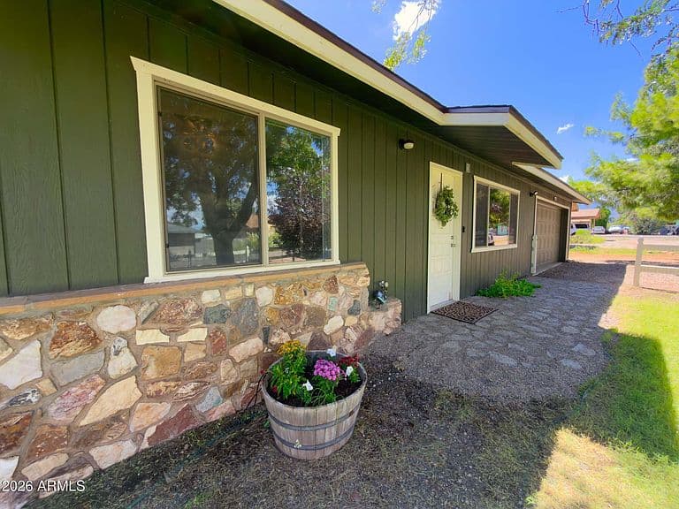 4381 E Butte Drive photo 2