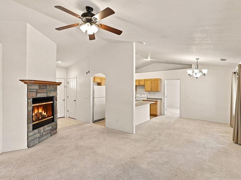 602 N Blue Spruce Rd photo 4