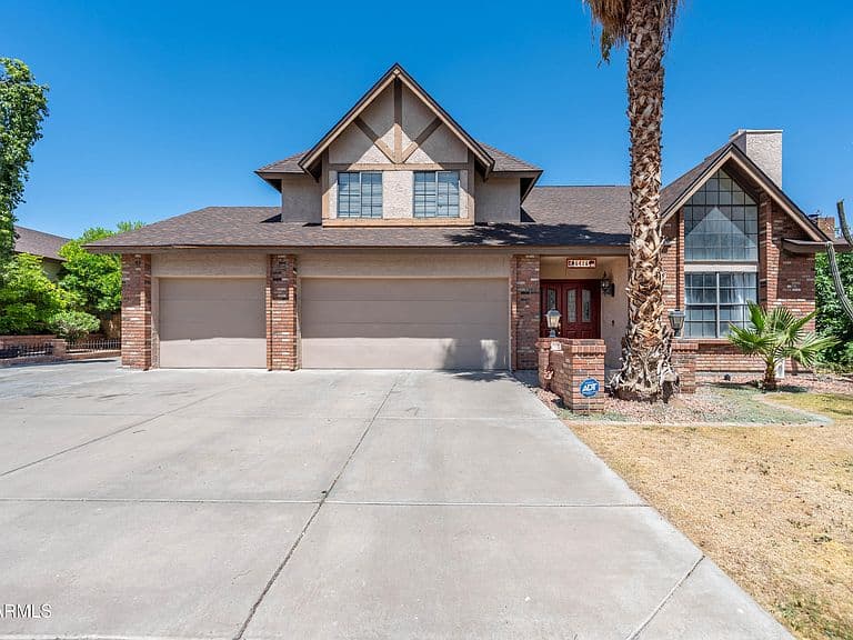 6416 W SHANGRI LA Road photo 2