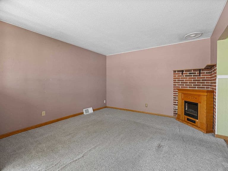 429 E Idaho St photo 3