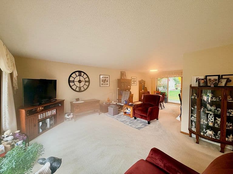 501 Fairoaks Ave photo 5