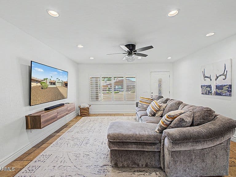 8633 E SAN ALFREDO Drive photo 3