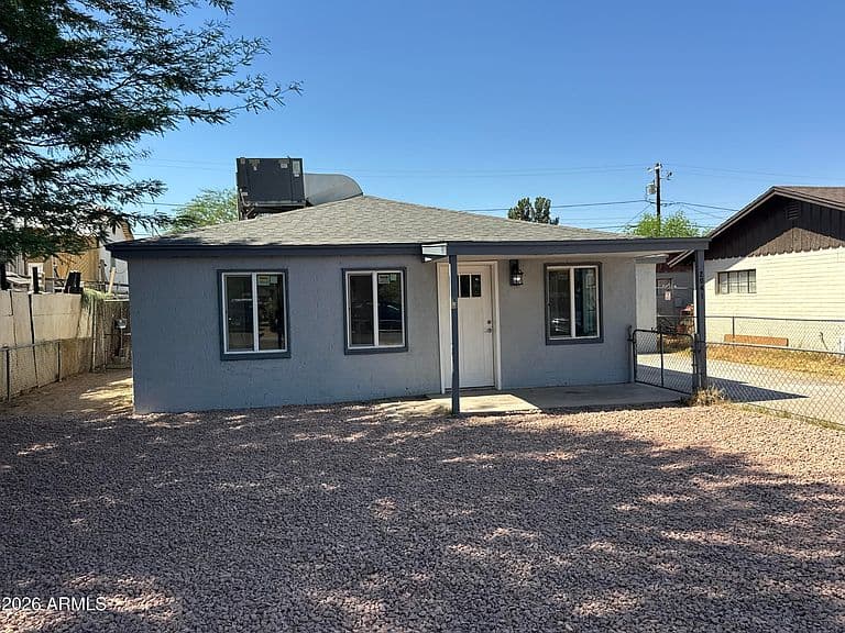 2041 E HARVARD Street photo 1